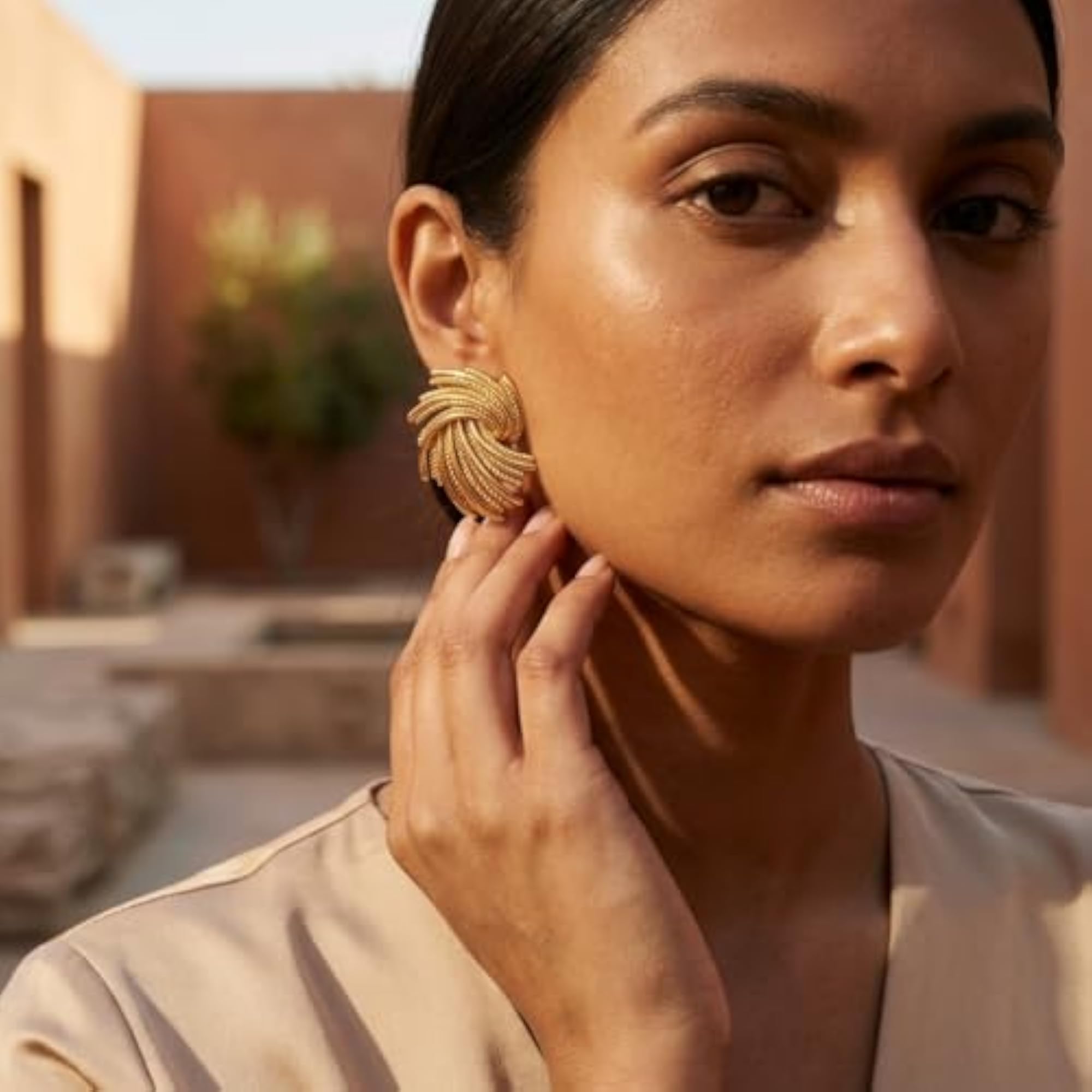 Women's Premium Textured Swirl Stud Earrings, 18K Gold Plated